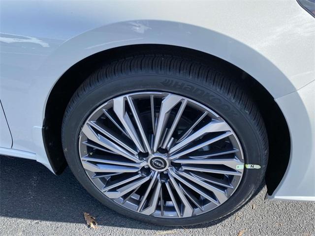 new 2025 Nissan Altima car, priced at $32,967
