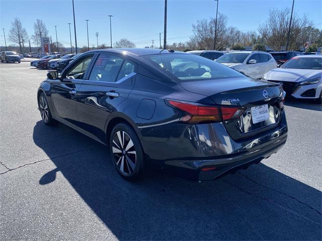 used 2022 Nissan Altima car, priced at $19,199