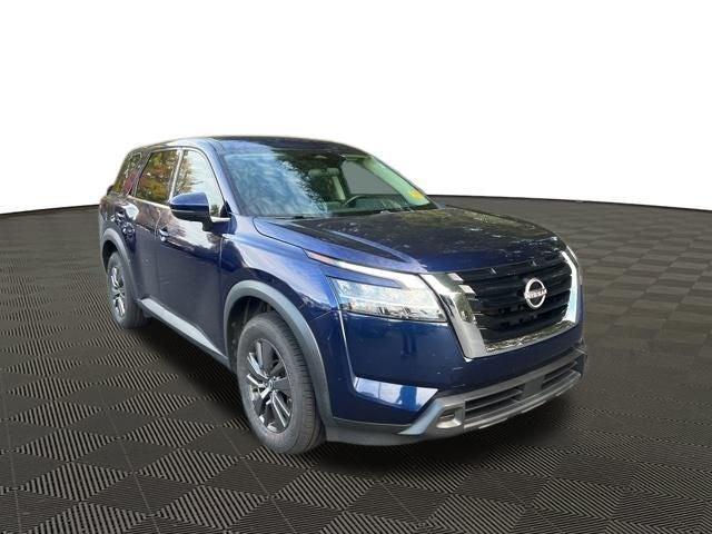 used 2022 Nissan Pathfinder car, priced at $22,137