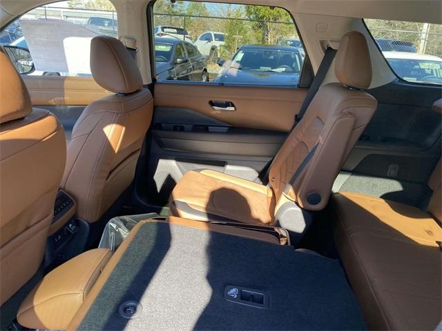 new 2025 Nissan Pathfinder car, priced at $48,230