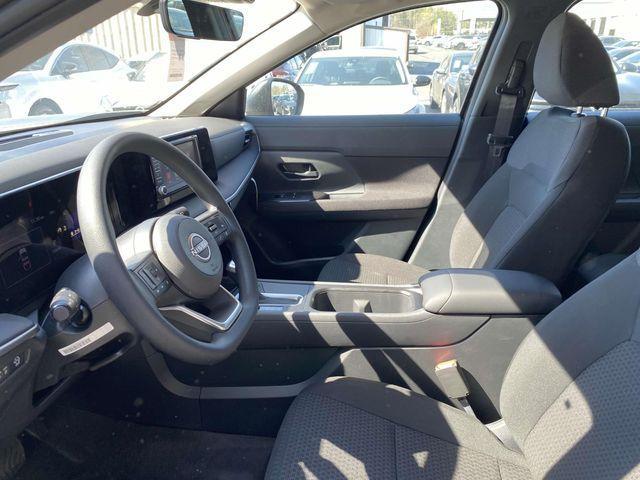 new 2025 Nissan Kicks car, priced at $24,068