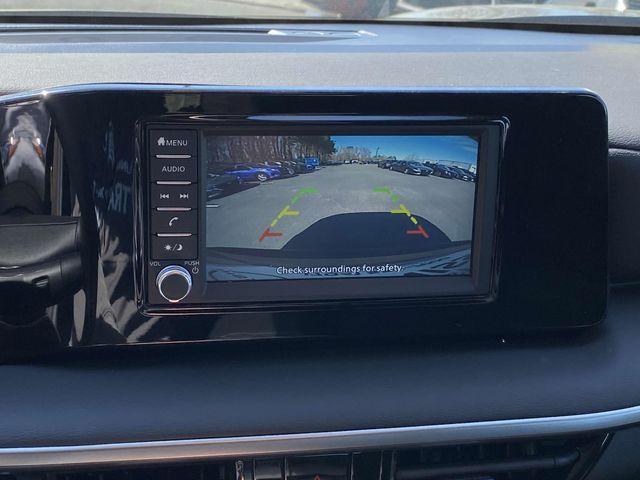 new 2025 Nissan Kicks car, priced at $24,068