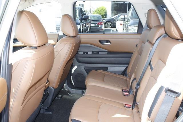 new 2024 Nissan Pathfinder car, priced at $47,068