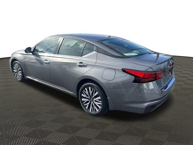 used 2023 Nissan Altima car, priced at $20,218