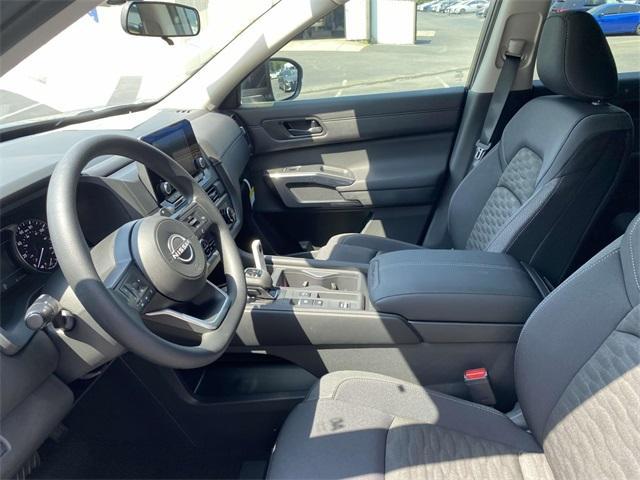 new 2025 Nissan Pathfinder car, priced at $35,243