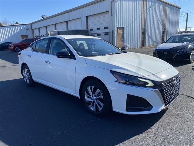 new 2025 Nissan Altima car, priced at $26,008