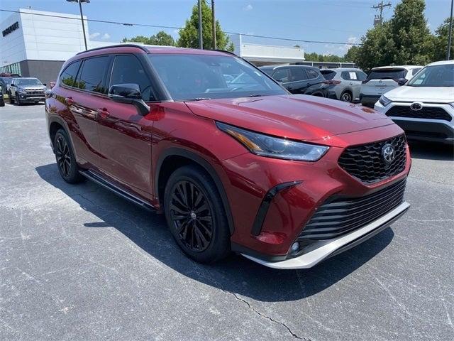 used 2023 Toyota Highlander car, priced at $37,000