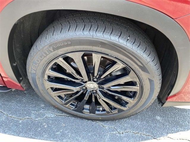 used 2023 Toyota Highlander car, priced at $37,000