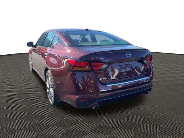 used 2023 Nissan Altima car, priced at $22,358