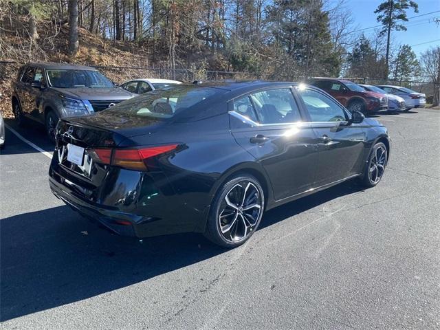 new 2025 Nissan Altima car, priced at $27,995