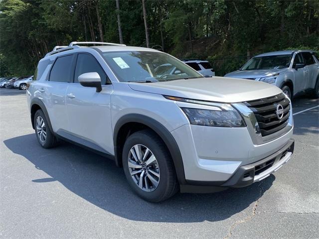 new 2025 Nissan Pathfinder car, priced at $40,921