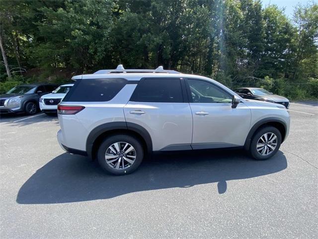 new 2025 Nissan Pathfinder car, priced at $40,921