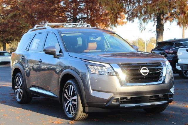 new 2024 Nissan Pathfinder car, priced at $48,262
