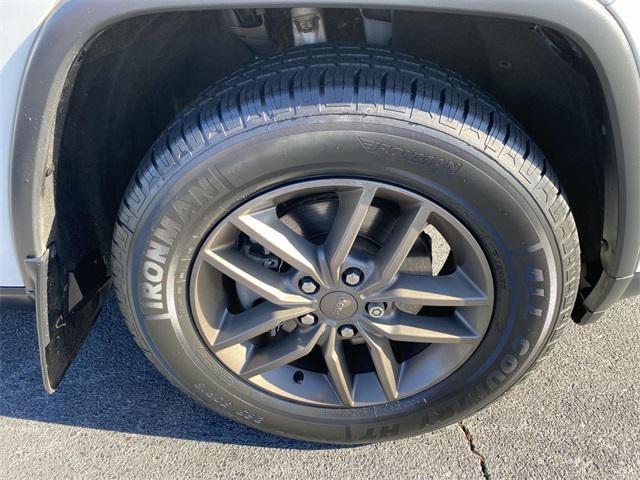 used 2016 Jeep Grand Cherokee car, priced at $17,775