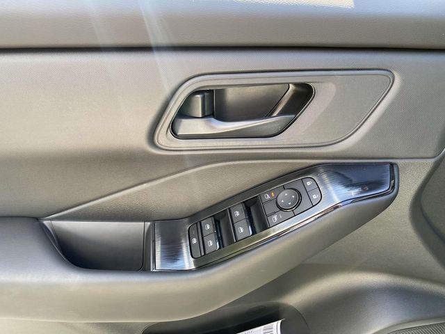 new 2025 Nissan Rogue car, priced at $29,458