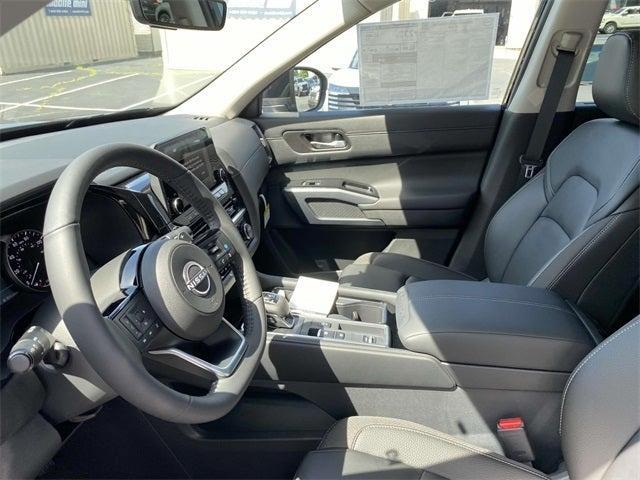 new 2025 Nissan Pathfinder car, priced at $41,321