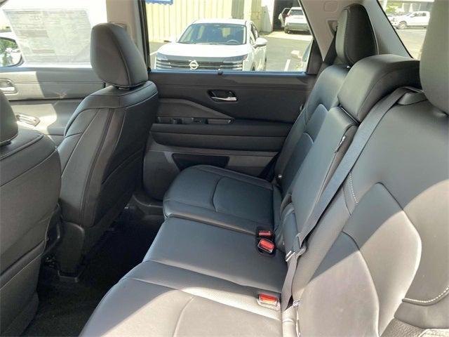 new 2025 Nissan Pathfinder car, priced at $41,321