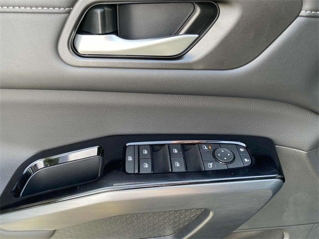 new 2025 Nissan Pathfinder car, priced at $41,321