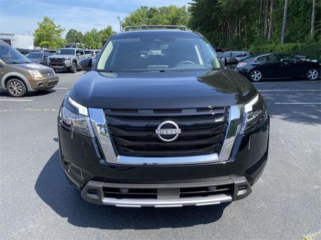 new 2025 Nissan Pathfinder car, priced at $40,921