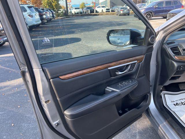 used 2017 Honda CR-V car, priced at $18,069