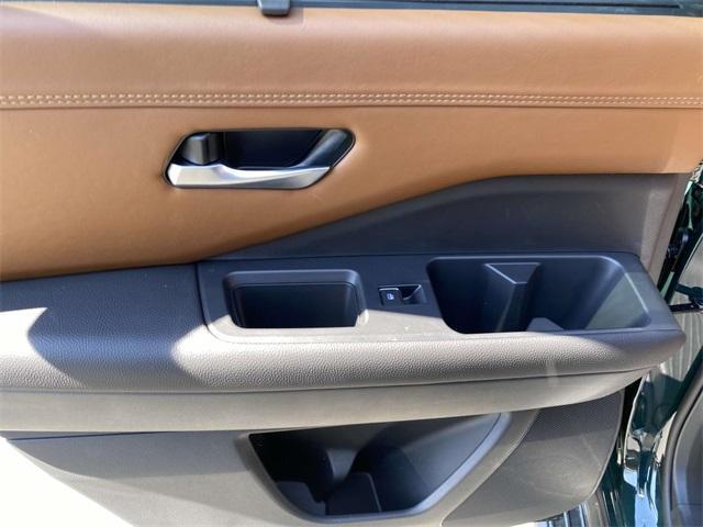 new 2025 Nissan Pathfinder car, priced at $51,860