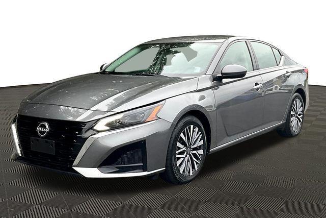 used 2023 Nissan Altima car, priced at $19,429