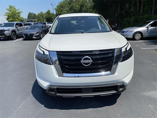 new 2025 Nissan Rogue car, priced at $30,650