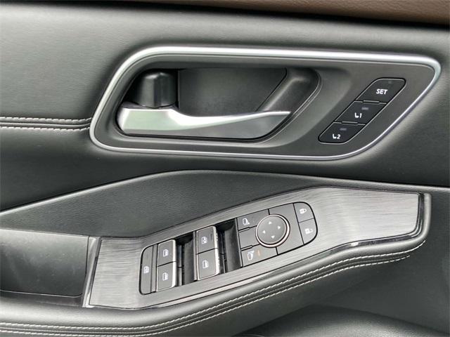 used 2021 Nissan Rogue car, priced at $21,374