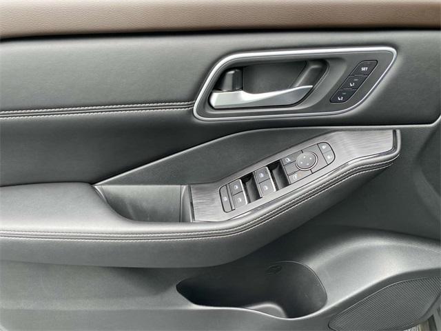 used 2021 Nissan Rogue car, priced at $21,374