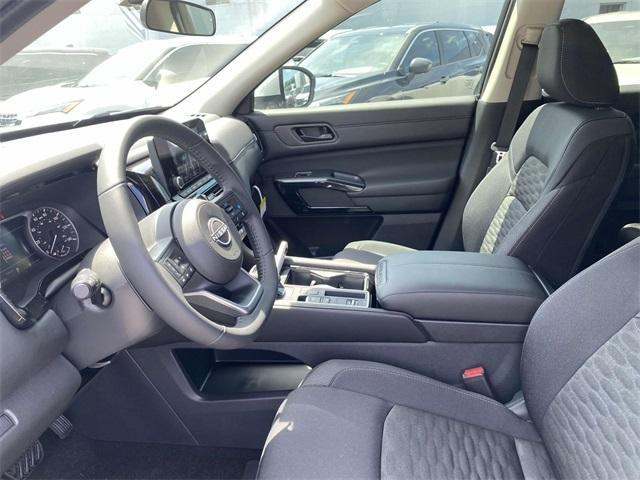 new 2025 Nissan Pathfinder car, priced at $38,689