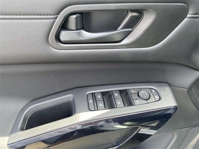 new 2025 Nissan Pathfinder car, priced at $39,089