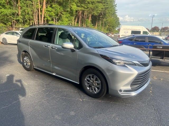 used 2024 Toyota Sienna car, priced at $44,925