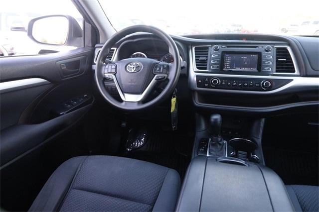 used 2015 Toyota Highlander car, priced at $18,555