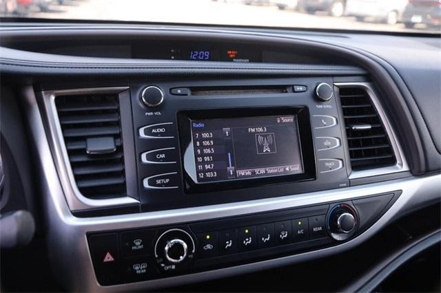 used 2015 Toyota Highlander car, priced at $18,555