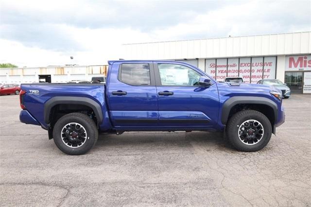 new 2024 Toyota Tacoma Hybrid car