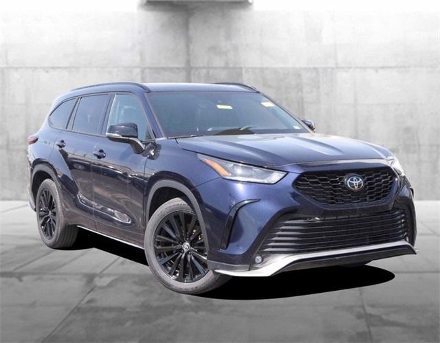 used 2024 Toyota Highlander car, priced at $42,500