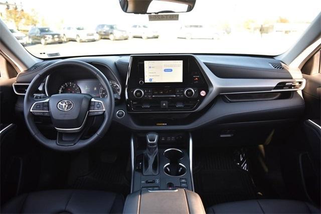 used 2024 Toyota Highlander car, priced at $46,555