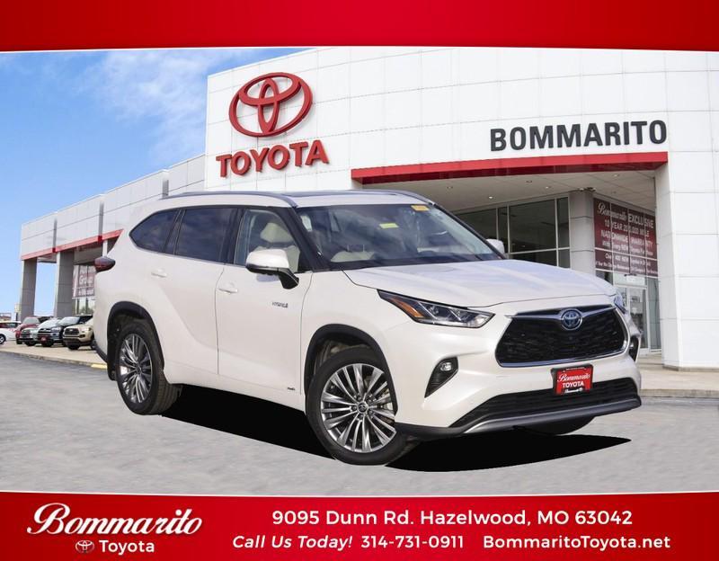 used 2021 Toyota Highlander Hybrid car, priced at $31,933