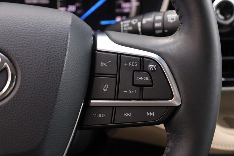 used 2021 Toyota Highlander Hybrid car, priced at $31,933