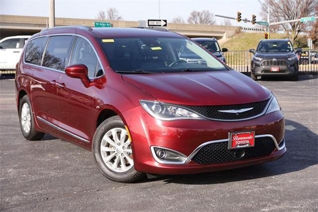 used 2018 Chrysler Pacifica car, priced at $16,955