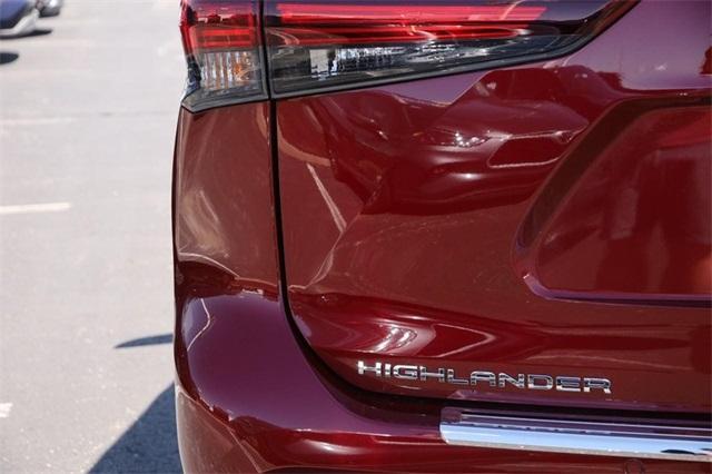 new 2024 Toyota Highlander car, priced at $54,108