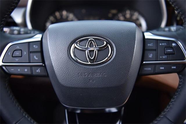 used 2021 Toyota Highlander car, priced at $41,755