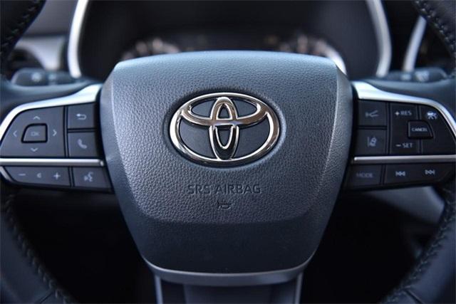 used 2024 Toyota Highlander car, priced at $46,866