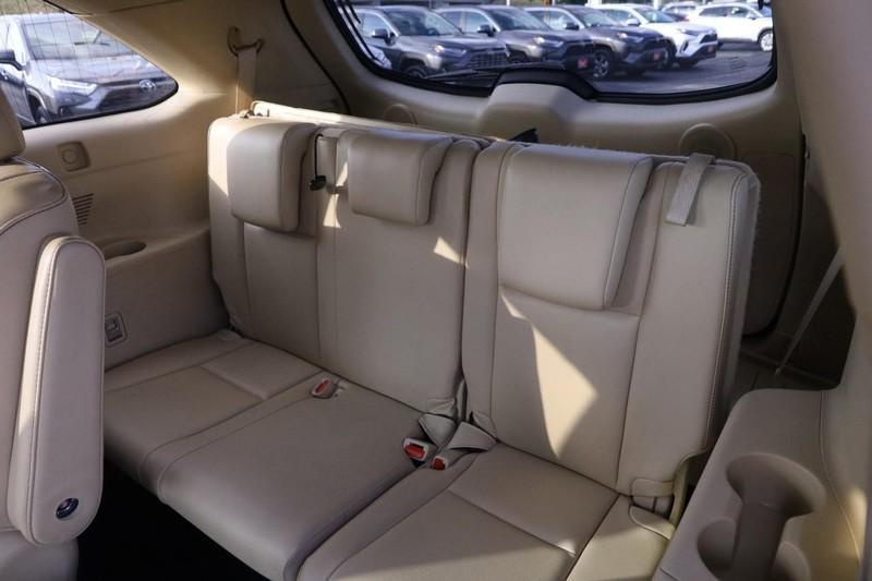 used 2019 Toyota Highlander Hybrid car, priced at $27,190