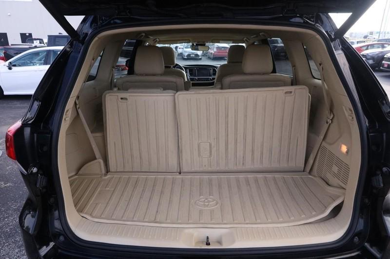 used 2019 Toyota Highlander Hybrid car, priced at $27,190