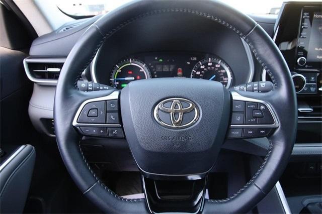 used 2020 Toyota Highlander Hybrid car, priced at $34,955