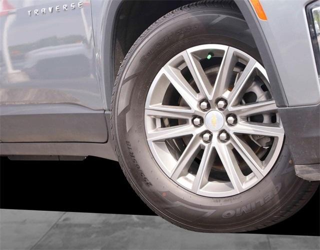 used 2023 Chevrolet Traverse car, priced at $28,955