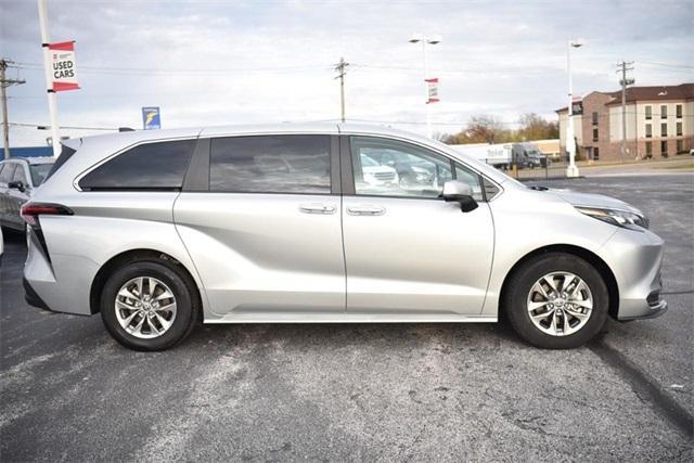 used 2024 Toyota Sienna car, priced at $46,555