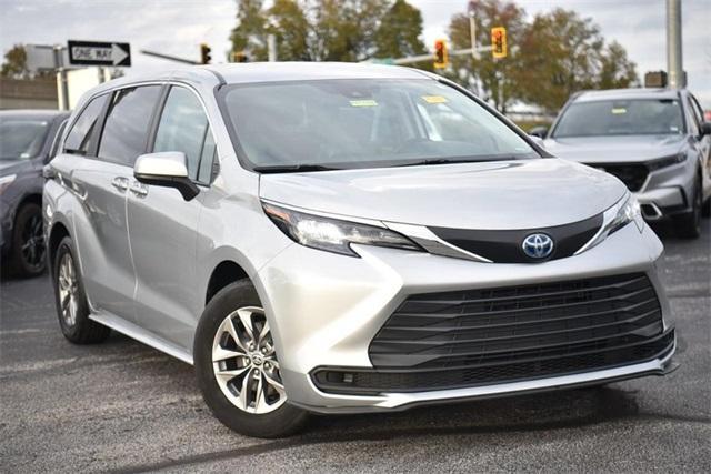 used 2024 Toyota Sienna car, priced at $46,555