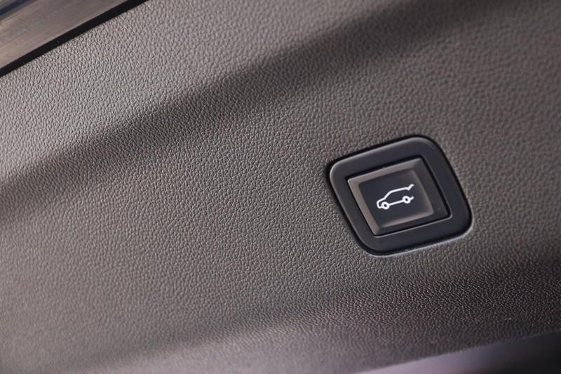 used 2023 GMC Yukon car, priced at $55,306